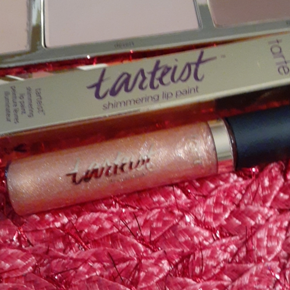 SOLD SET, EYESHADOW & LIP COLOR - Picture 3 of 7